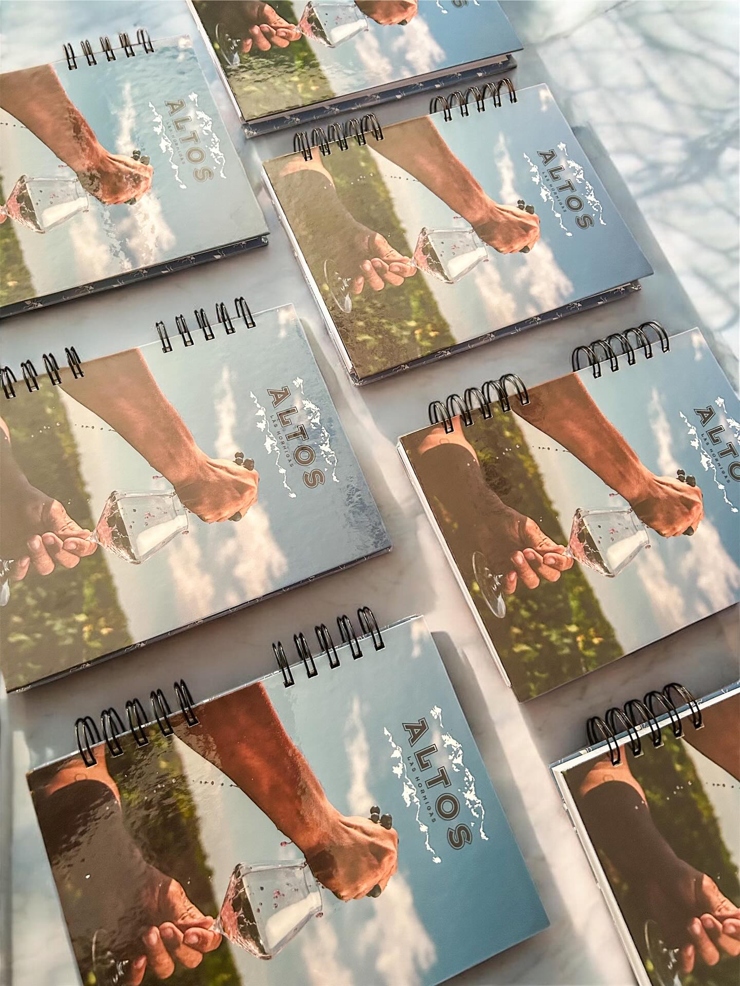 Gráfica, encuadernación y estampados.